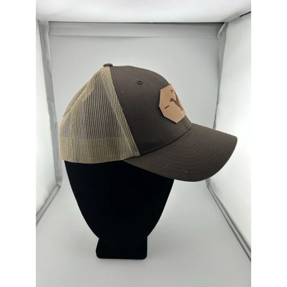 Hooked & Tagged Duck Hunting Brown Adjustable Mesh Back Trucker Hat Men's‎ OSFM